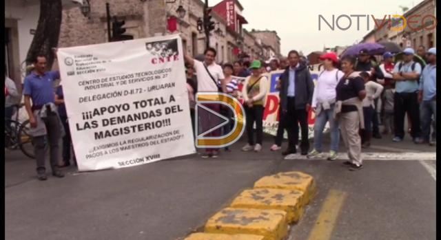 CNTE marcha en exigencia de pagos atrasados