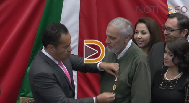 Sacerdote de Nahuatzen recibe la presea Melchor Ocampo