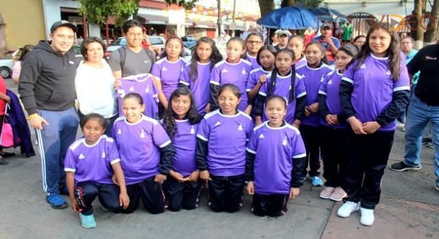 El municipio de Paracho presente en los juegos deportivos nacionales de educación básica.