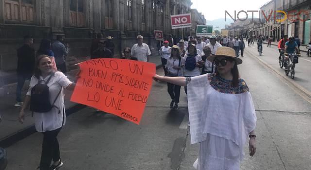 Marchan en Michoacán contra AMLO