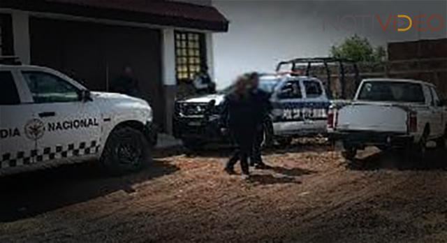 Localizan un cuerpo decapitado y encobijado  