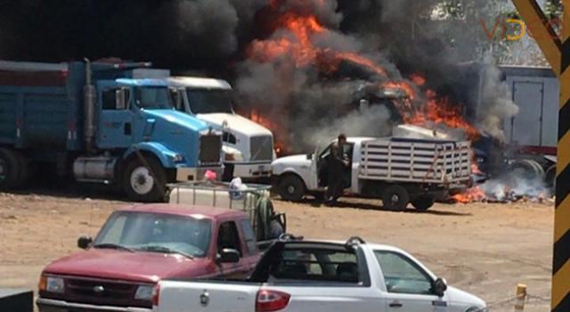 Se incendian 5 camiones en la Central de Abastos