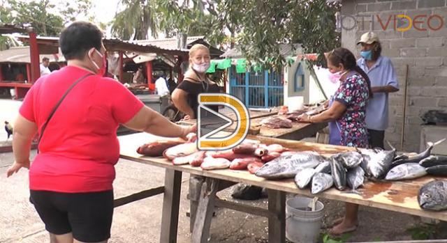 Pescadores de Lázaro Cárdenas Agobiados por la Crisis Económica
