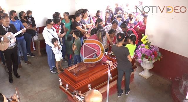 Sepultan a Cindy Guadalupe, joven encontrada sin vida en Taretan