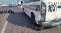 Mujer motociclista resulta lesionada al chocar contra una camioneta de la Ruta Gris 