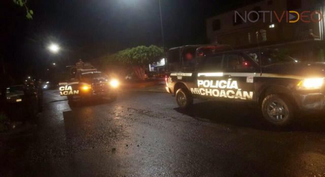  Comando ataca Estación de Policía y roba Armas oficiales en Tingüindín, Michoacán