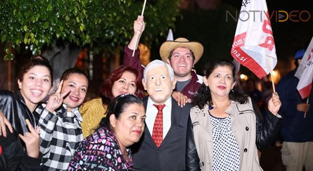 Festejan triunfo de AMLO en las Tarascas