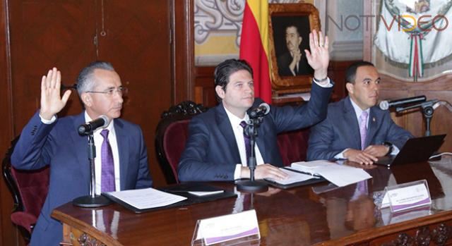 Alfonso Martínez entrega 3er Informe de Gobierno a Cabildo de Morelia