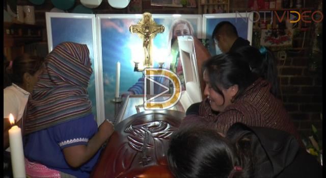 Llegan restos de Natividad Crisóstomo a Michoacán