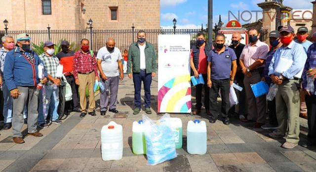 Ayuda Sedesoh a protección de boleros del Centro Histórico de Morelia, por COVID-19
