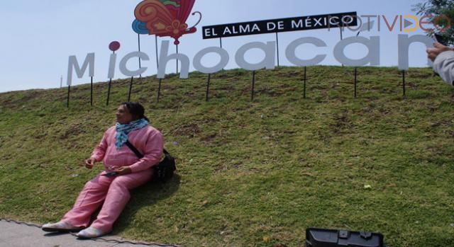 Juan Gabriel: ¿ El divo de Juárez o el Primo de Tierra Caliente”