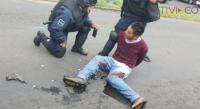 Un delincuente y un policía lesionados en balacera frente a Casa de Gobierno
