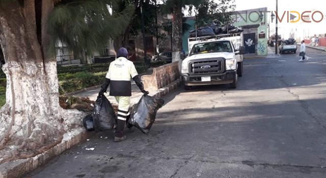 Sin descanso se atienden labores de servicio público en Morelia