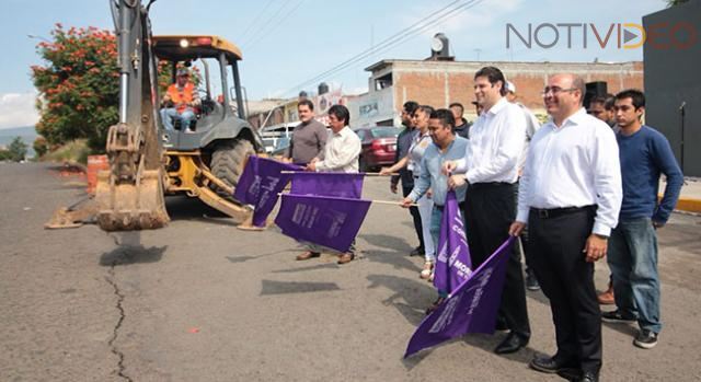 Con paso firme, Alcalde Alfonso Martínez continúa atendiendo la infraestructura vial del municipio