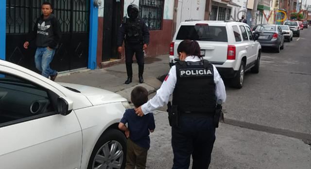 Policías municipales recuperan a menor extraviado