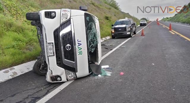 Un muerto y seis heridos, dejan tres accidentes en la autopista Uruapan-Lázaro Cárdenas 