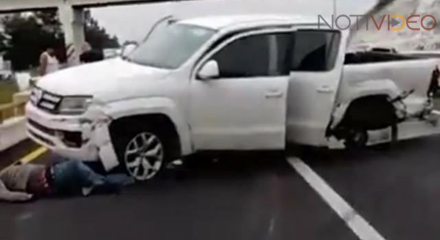 Tiroteo y persecución entre gatilleros rivales en autopista de Occidente deja 5 personas muertas