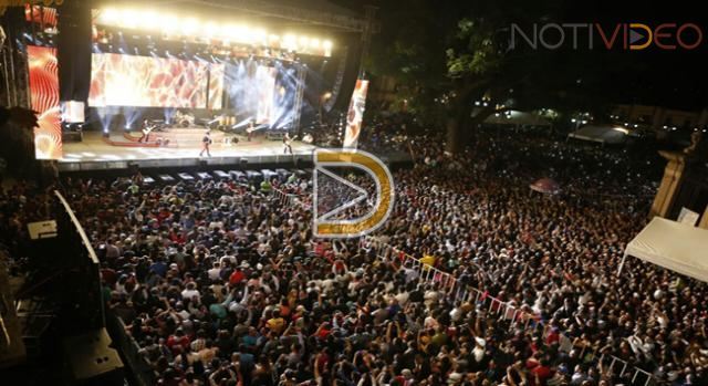 Los Tigres del Norte engalanan el grito de independencia en Morelia