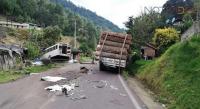 Accidente de camión deja 11 muertos en Angangueo