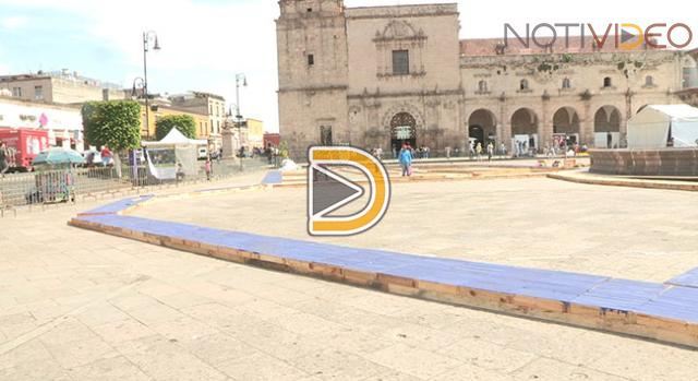 Monumental alfombra para Noche de Muertos en Plaza Valladolid