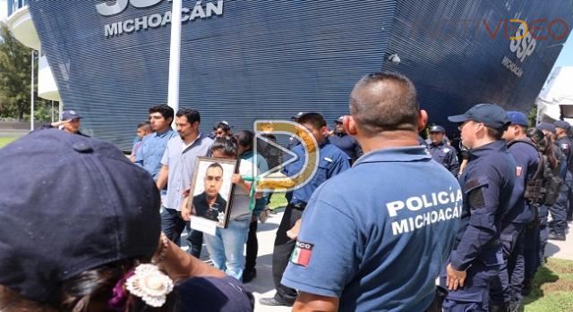 Rinden homenaje a policías emboscados en El Aguaje