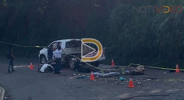 Explota caja de camioneta con cohetones durante cortejo fúnebre
