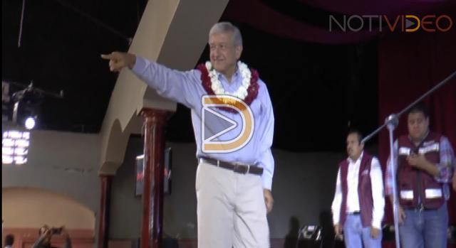 AMLO arenga a  la familia Cárdenas