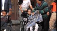 Benefician a 12 niños con sillas de ruedas