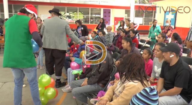Cumplen sueño de Navidad a niños con cáncer