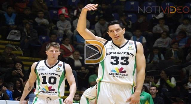 Basquetbolista migrante ha logrado su sueño
