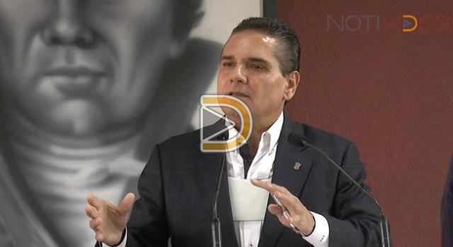 Aún sin dinero en Michoacán para pagar maestros