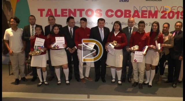 Estudiantes impulsan empresa para hacer macetas con aguacate