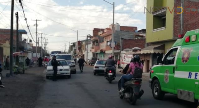 Atacan a pareja a balazos frente a su hijo de 7 años