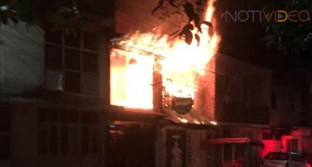 Se incendia una casa en la colonia Josefa Ortiz de Domínguez 
