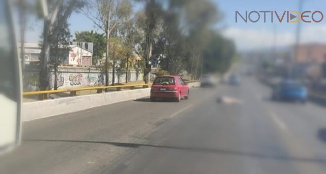 Mujer muere atropellada sobre el periférico norte, frente a  la colonia El Lago