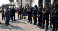 Por no acreditar portación de armas, desarman a policía municipal de Buenavista