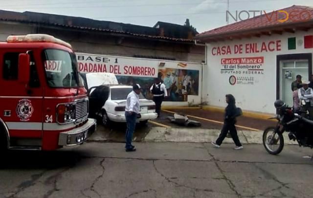 Queman carro en casa enlace del Diputado Carlos Manzo