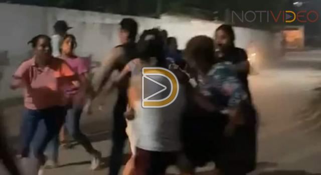 Conflicto escolar termina con una mujer herida de bala