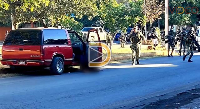 Empistolados interceptan y acribillan a los ocupantes de una camioneta, en Apatzingán