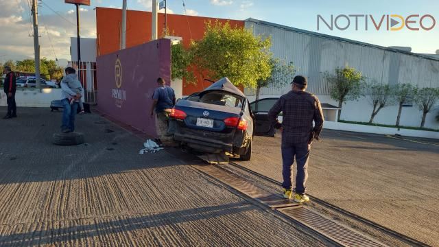 Dos personas mueren en choque vehicular