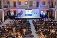 Otorgan premio nacional a Alfonso Martínez por impulso al desarrollo de la vivienda