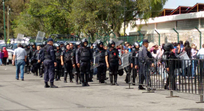 Hoy paga salarios a personal la SEE en sedes resguardadas por policías